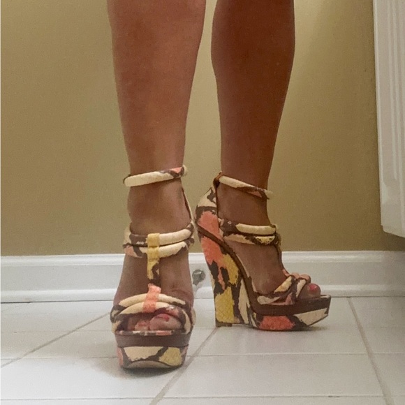 RACHEL ZOE KATIA SNAKESKIN WEDGE SANDAL 9 - Picture 6 of 6